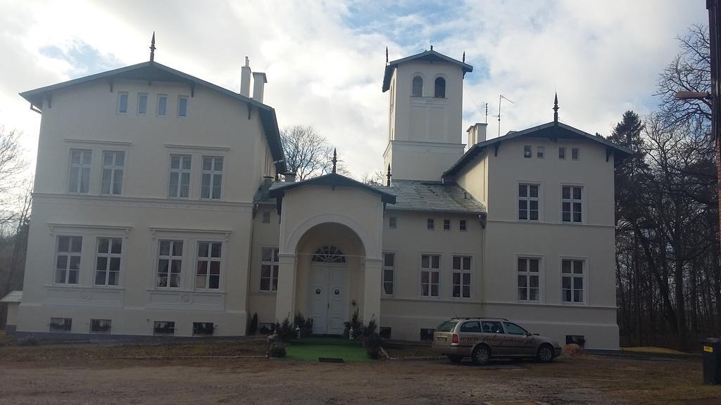 Agroturystyka "Palac W Janowie" Extérieur photo