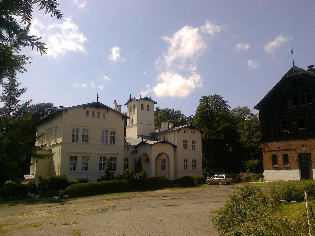 Agroturystyka "Palac W Janowie" Extérieur photo