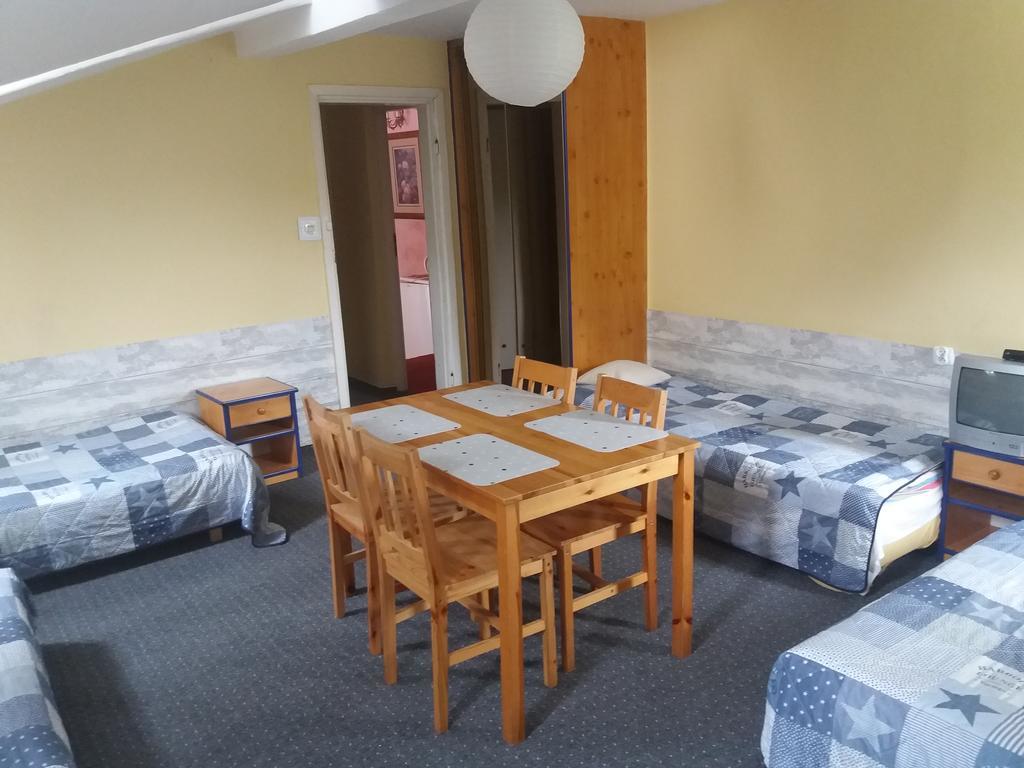 Agroturystyka "Palac W Janowie" Extérieur photo